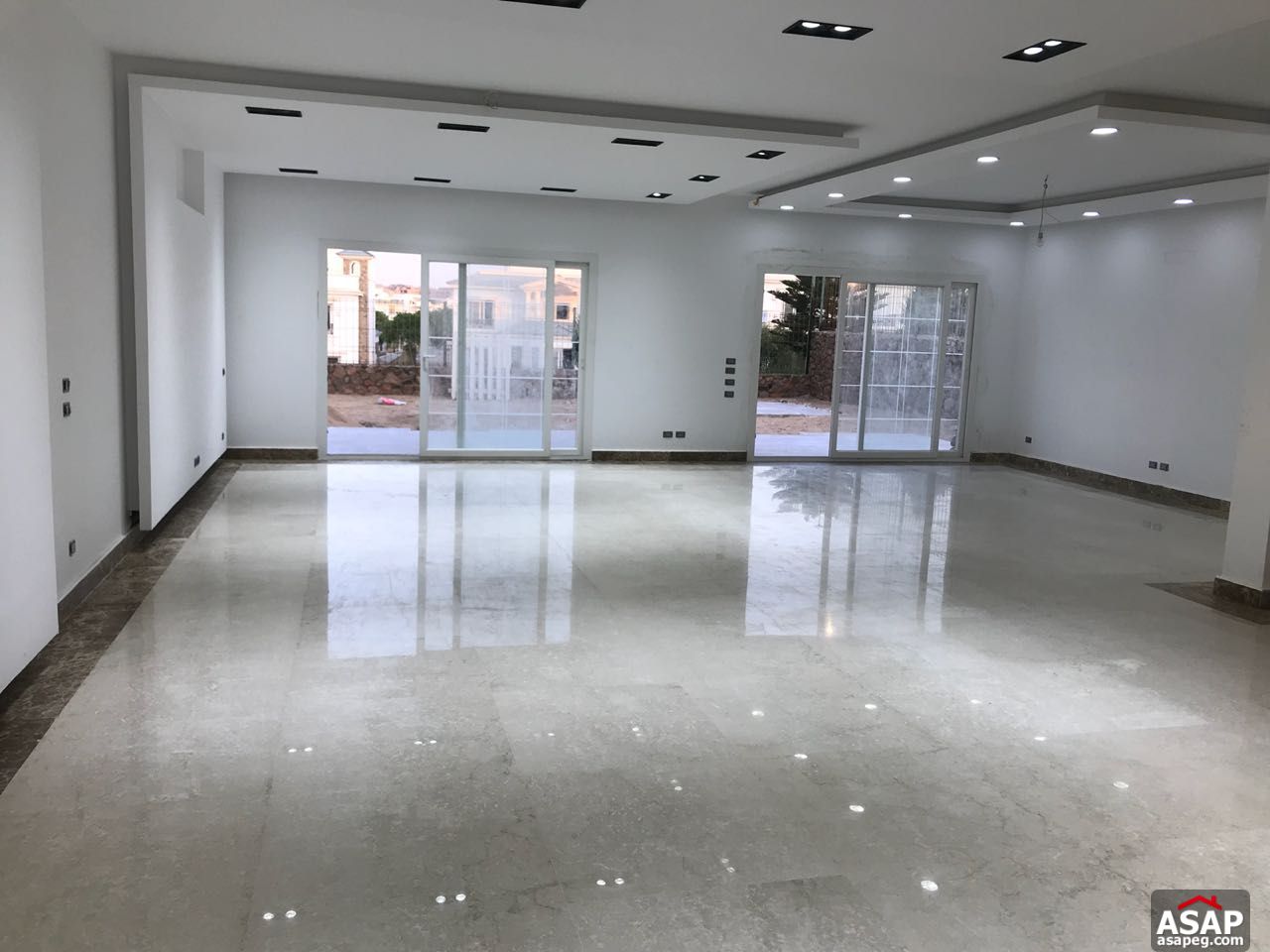 Villa with Garden for Rent in Mountain View 2 Villa with Garden for Rent in Mountain View 2