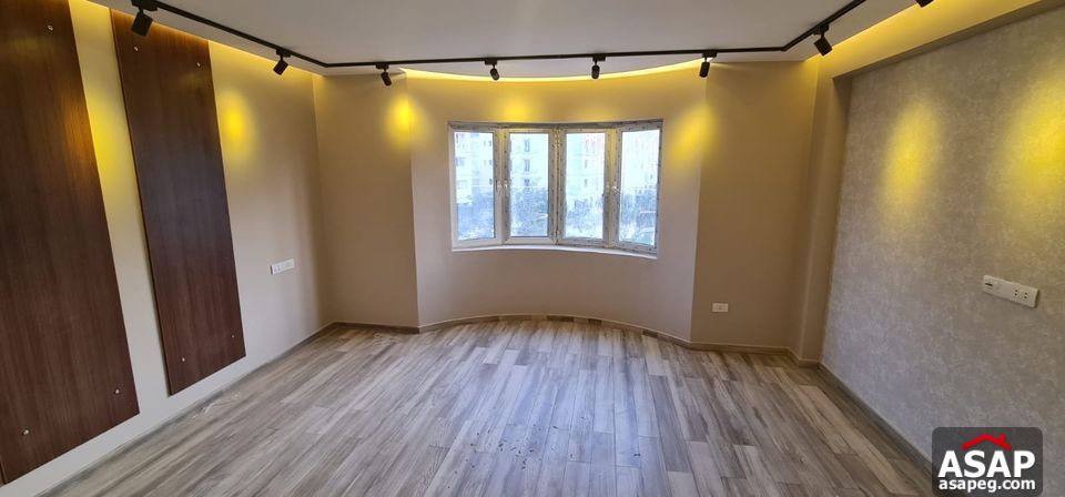 Apartment for Rent in Mountain View Hyde Park