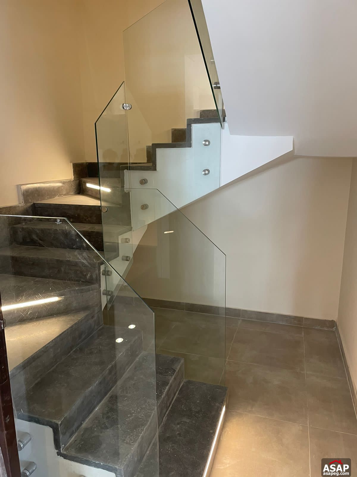 Duplex with Garden for Rent in Trio Gardens Duplex with Garden for Rent in Trio Gardens