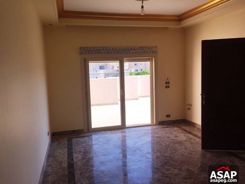 Villa for Rent in 6 October with a nice garden