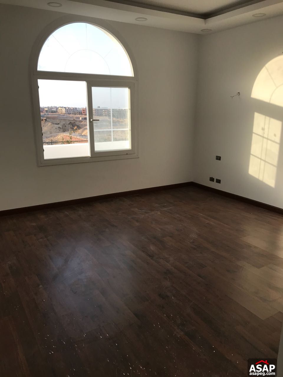 Villa with Garden for Rent in Mountain View 2 Villa with Garden for Rent in Mountain View 2