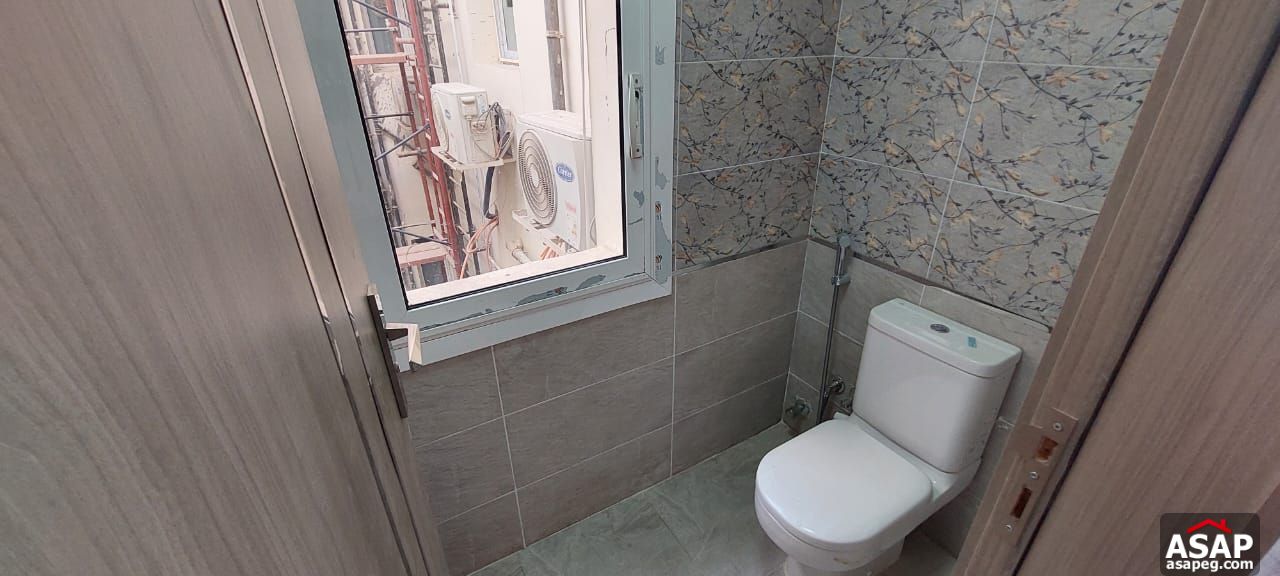 Semi Furnished Apartment for Rent in Hyde Park