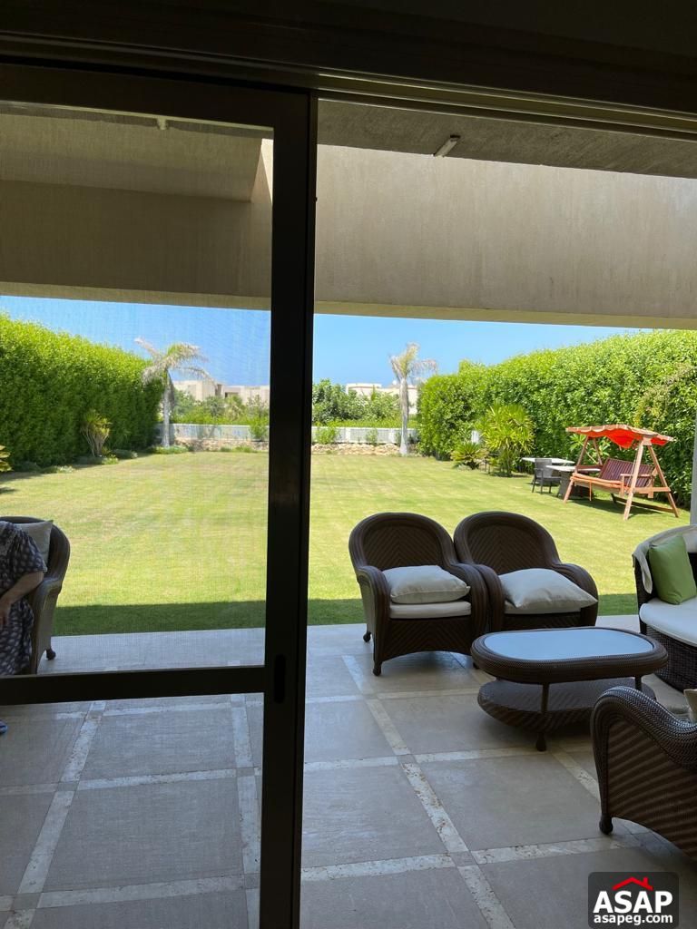 Finished Villa with Lake View for Sale in Hacienda Bay Finished Villa with Lake View for Sale in Hacienda Bay