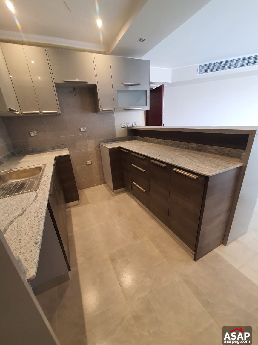 Semi Furnished Studio for Rent in Hyde Park Semi Furnished Studio for Rent in Hyde Park