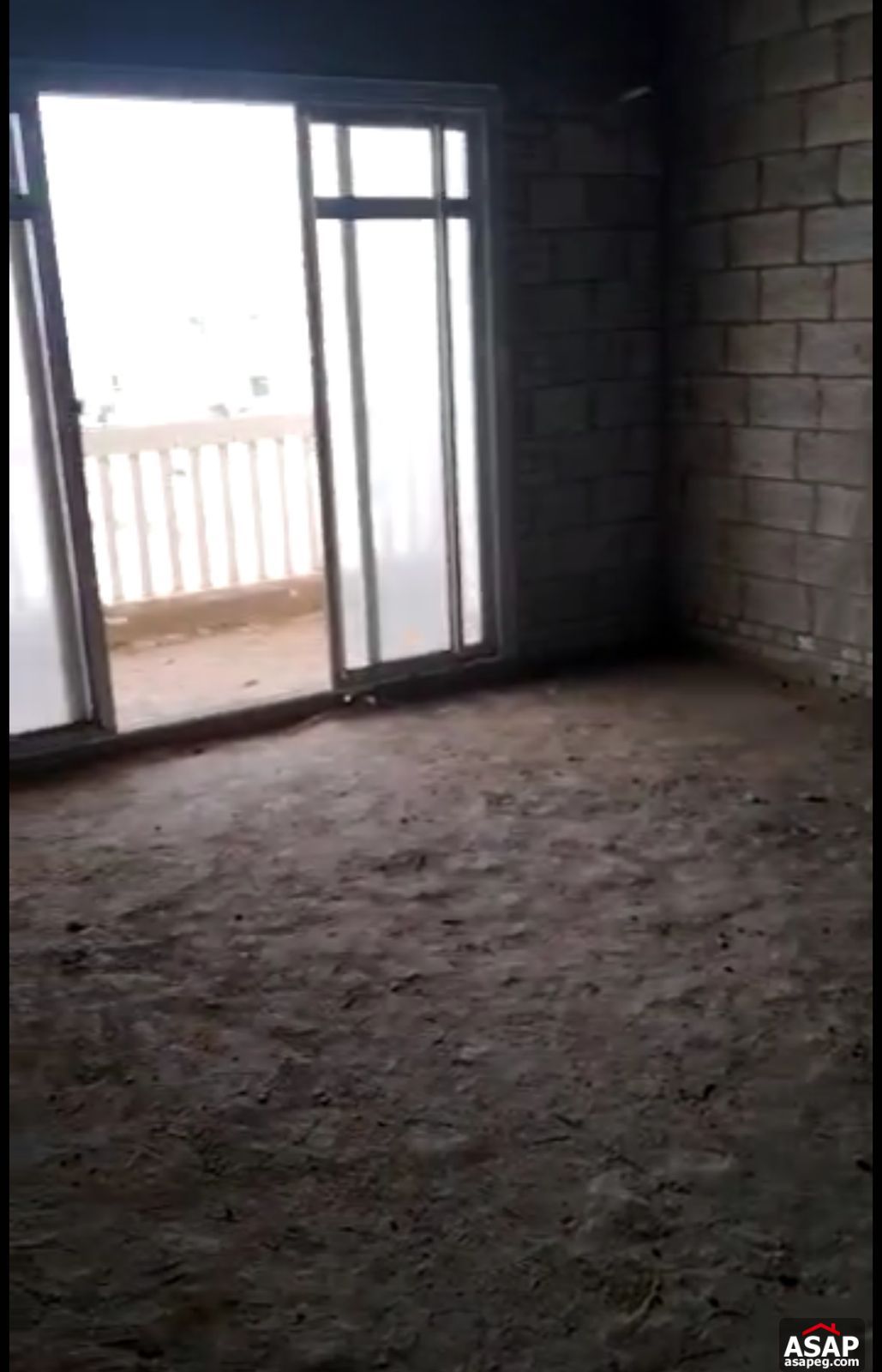 Apartment with Garden View for Sale in Hyde Park Apartment with Garden View for Sale in Hyde Park