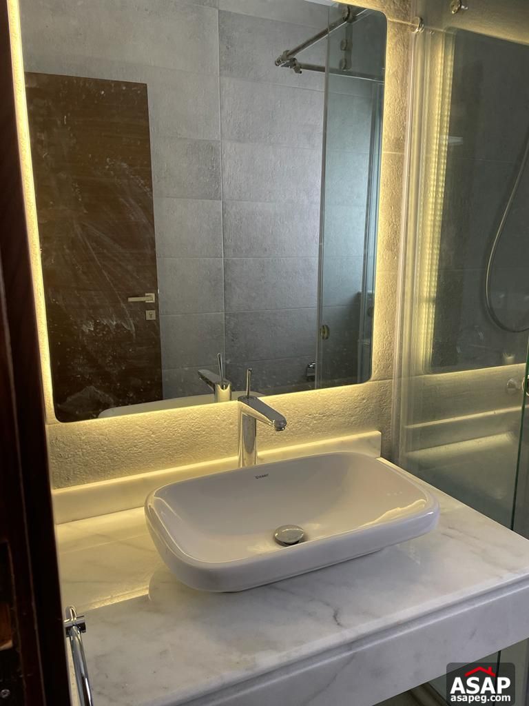 Apartment with Lake View for Rent in Lake View Residence