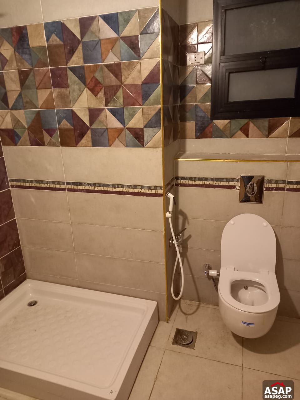 Fully-Finished Apartment in Villette Fully-Finished Apartment in Villette