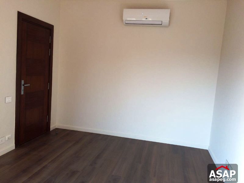 Penthouse with Garden View for Rent in Katameya Plaza Penthouse with Garden View for Rent in Katameya Plaza