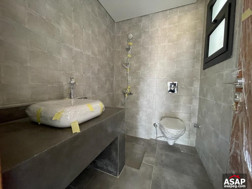 Penthouse for Sale in Trio Gardens Penthouse for Sale in Trio Gardens