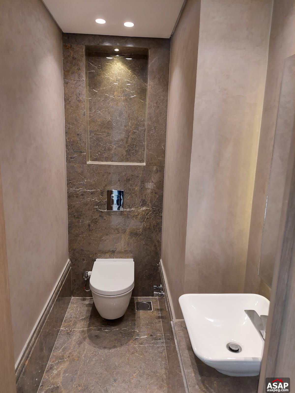 Triplex with Roof for Rent in Eastown Sodic Triplex with Roof for Rent in Eastown Sodic