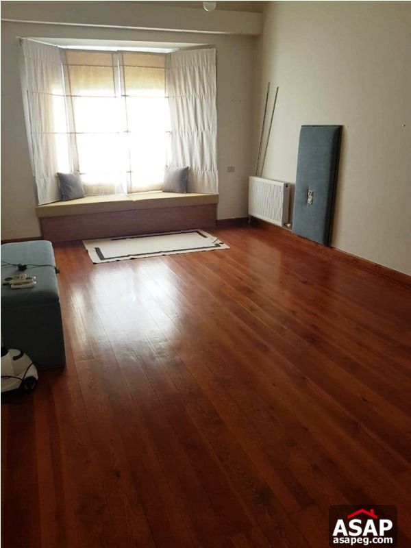 Villa with Big Garden for Rent in Sheikh Zayed Villa with Big Garden for Rent in Sheikh Zayed