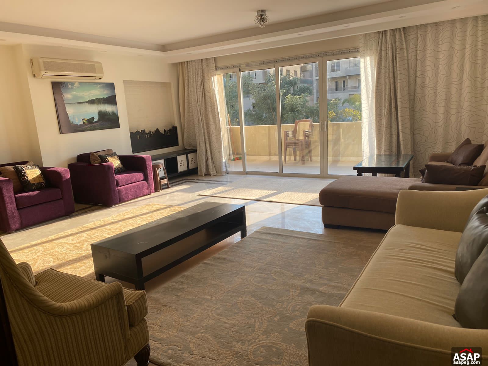 Apartment for Rent in the Square Apartment for Rent in the Square