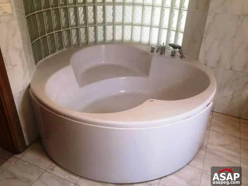 Villa with Pool for Rent in Mirage City Villa with Pool for Rent in Mirage City