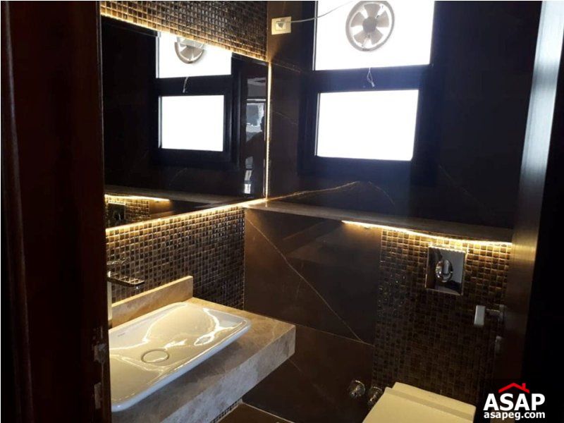 Duplex with Garden for Sale in Eastown Duplex with Garden for Sale in Eastown