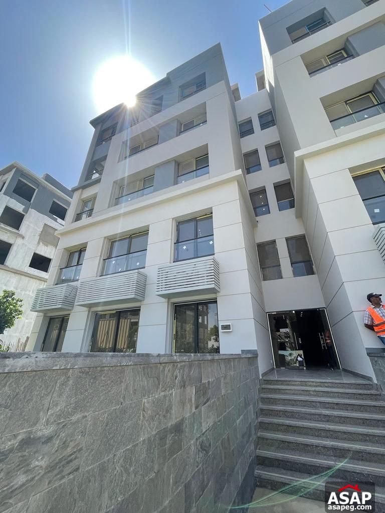 Penthouse for Sale in Trio Gardens Penthouse for Sale in Trio Gardens