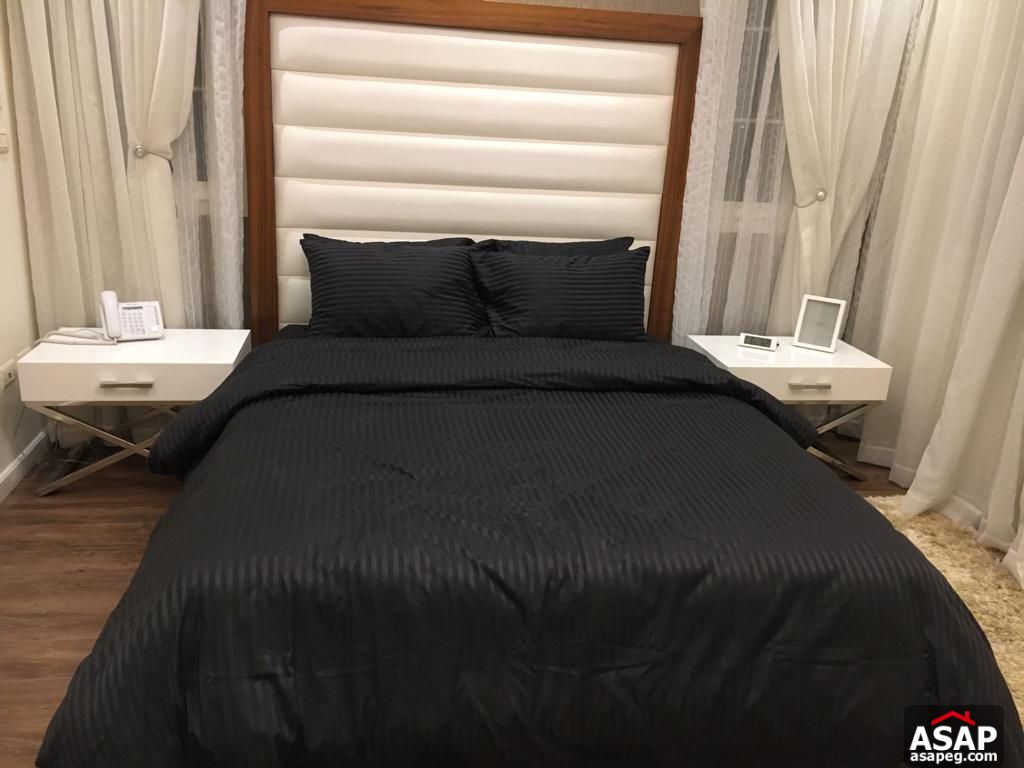 Furnished Villa for Sale in Hyde Park Furnished Villa for Sale in Hyde Park