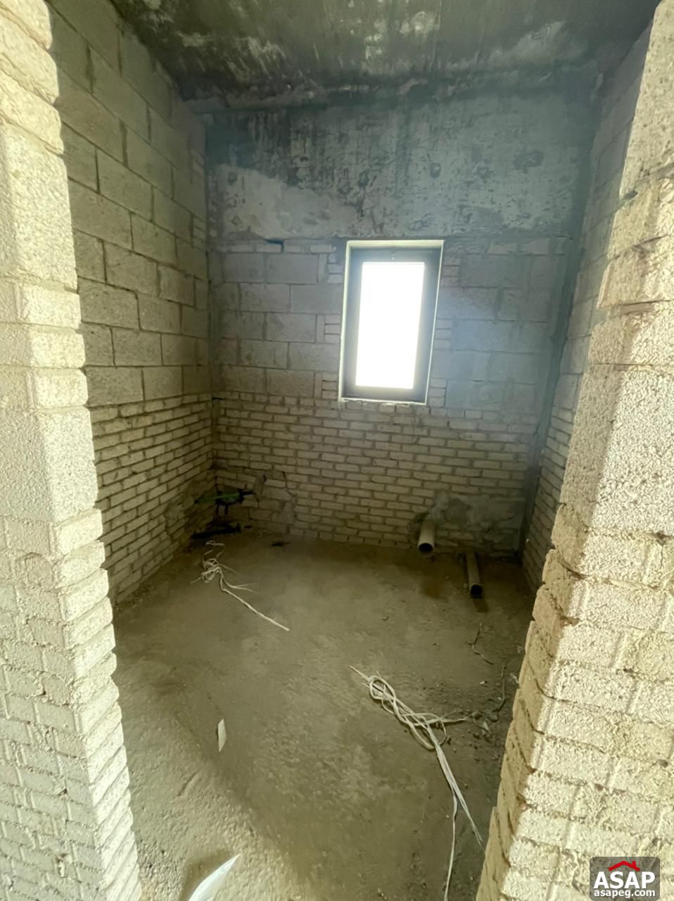 Penthouse with Pool for Sale in Lake View Residence