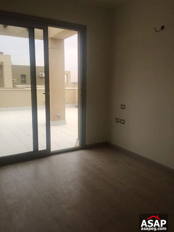 Penthouse for Rent in Village Gate