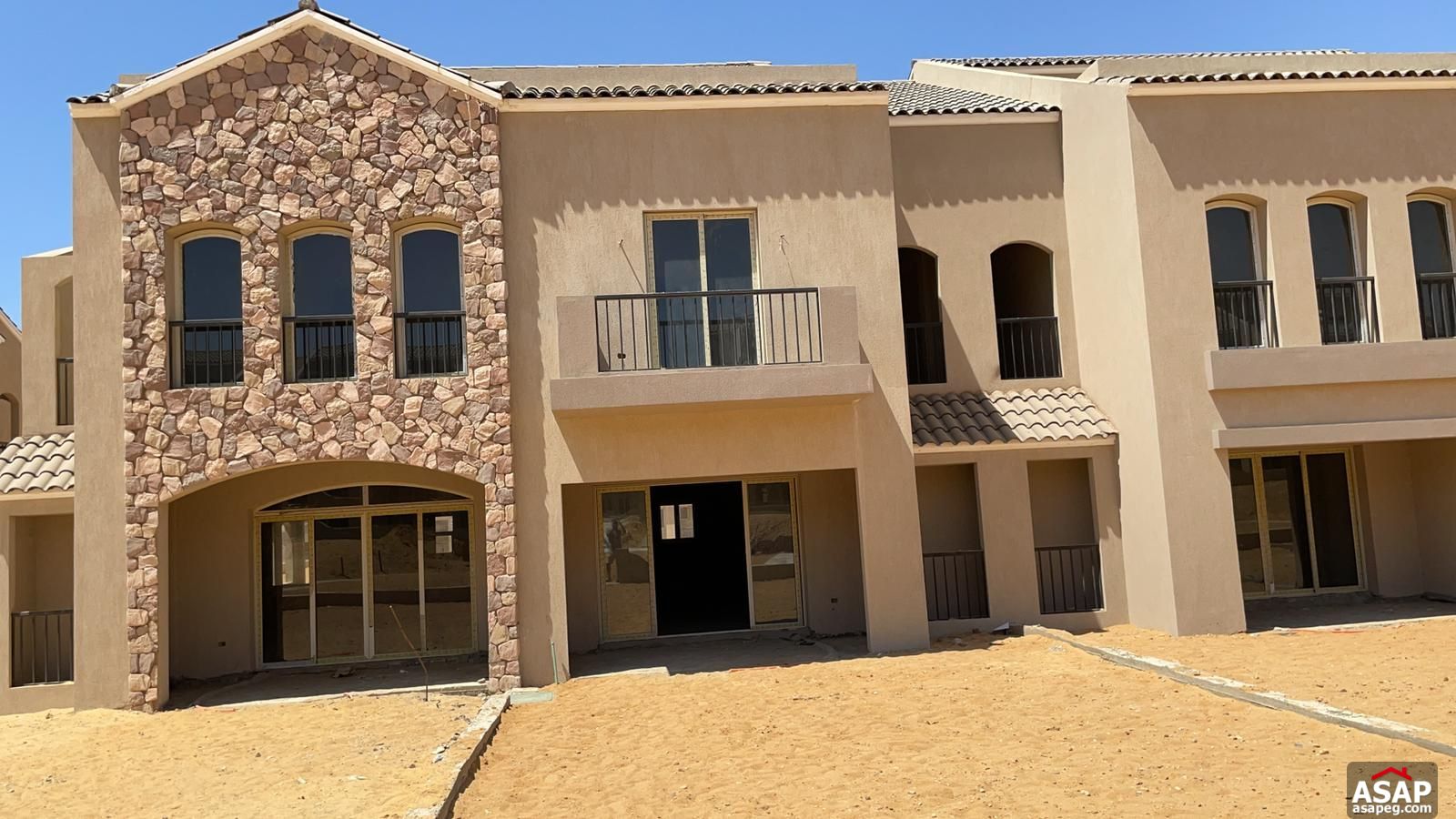 Town House for Sale in Future City Town House for Sale in Future City