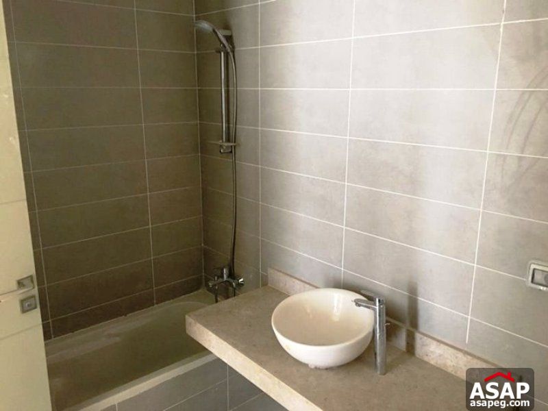 Apartment for Sale in Village Gate - New Cairo