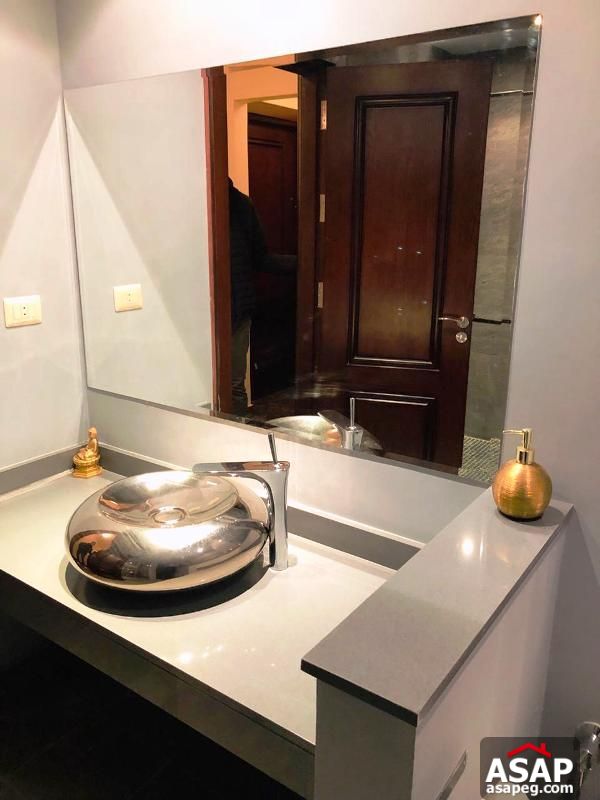 Luxury Villa for Rent in Swan Lake Luxury Villa for Rent in Swan Lake