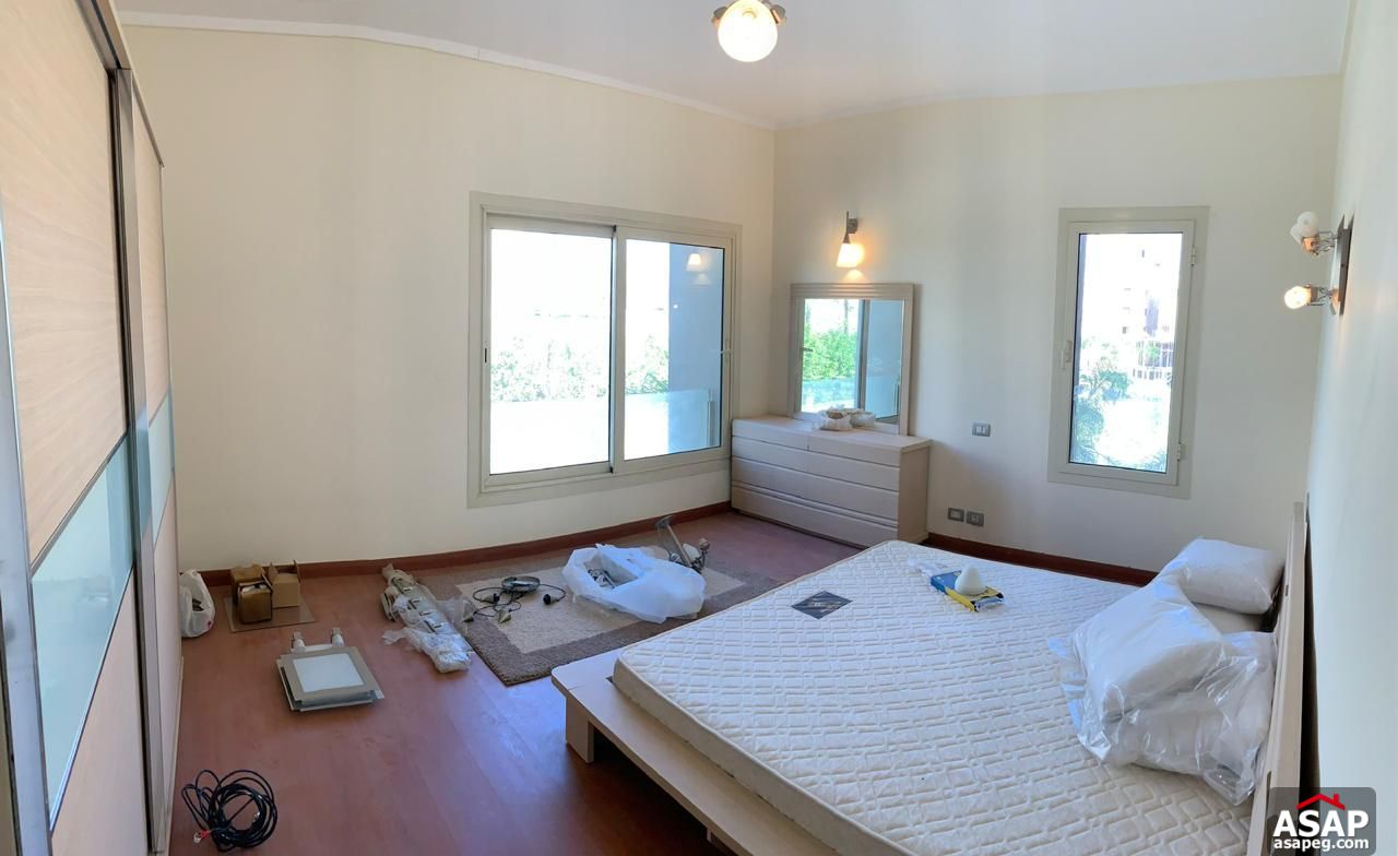 Furnished Studio for Rent in Village Gate