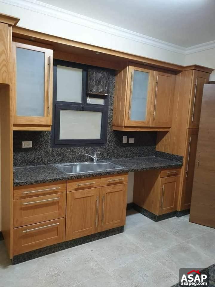 Duplex with Garden for Rent in Eastown Duplex with Garden for Rent in Eastown