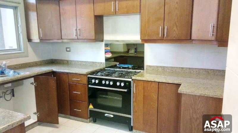 Duplex with Garden for Rent in Village Gate Duplex with Garden for Rent in Village Gate