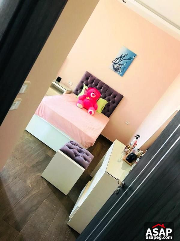 Furnished Flat for Rent in Village Gate Furnished Flat for Rent in Village Gate