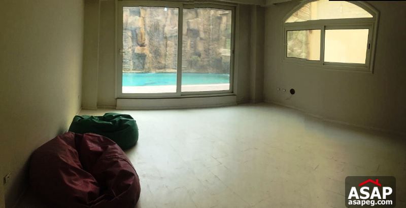 Duplex with Pool for Rent in West Golf Duplex with Pool for Rent in West Golf