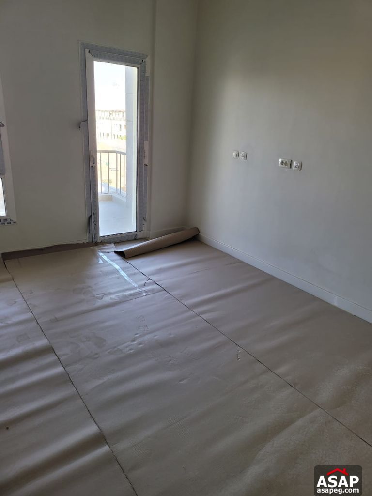 Fully Finished Apartment for Sale in Mivida Compound Fully Finished Apartment for Sale in Mivida Compound