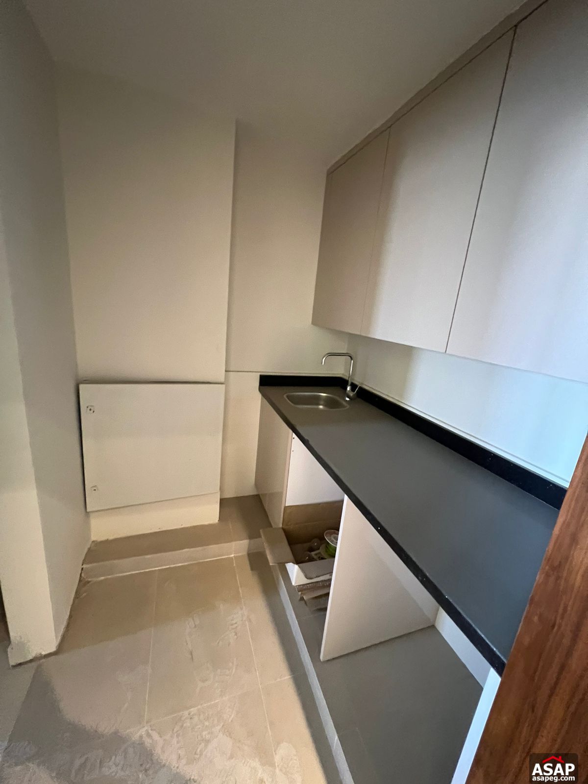 Semi Furnished Apartment for Rent in Silver Palm