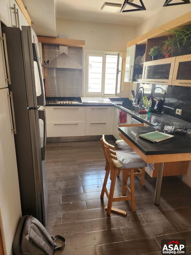 Finished Penthouse for Sale in Mountain View Executive Finished Penthouse for Sale in Mountain View Executive