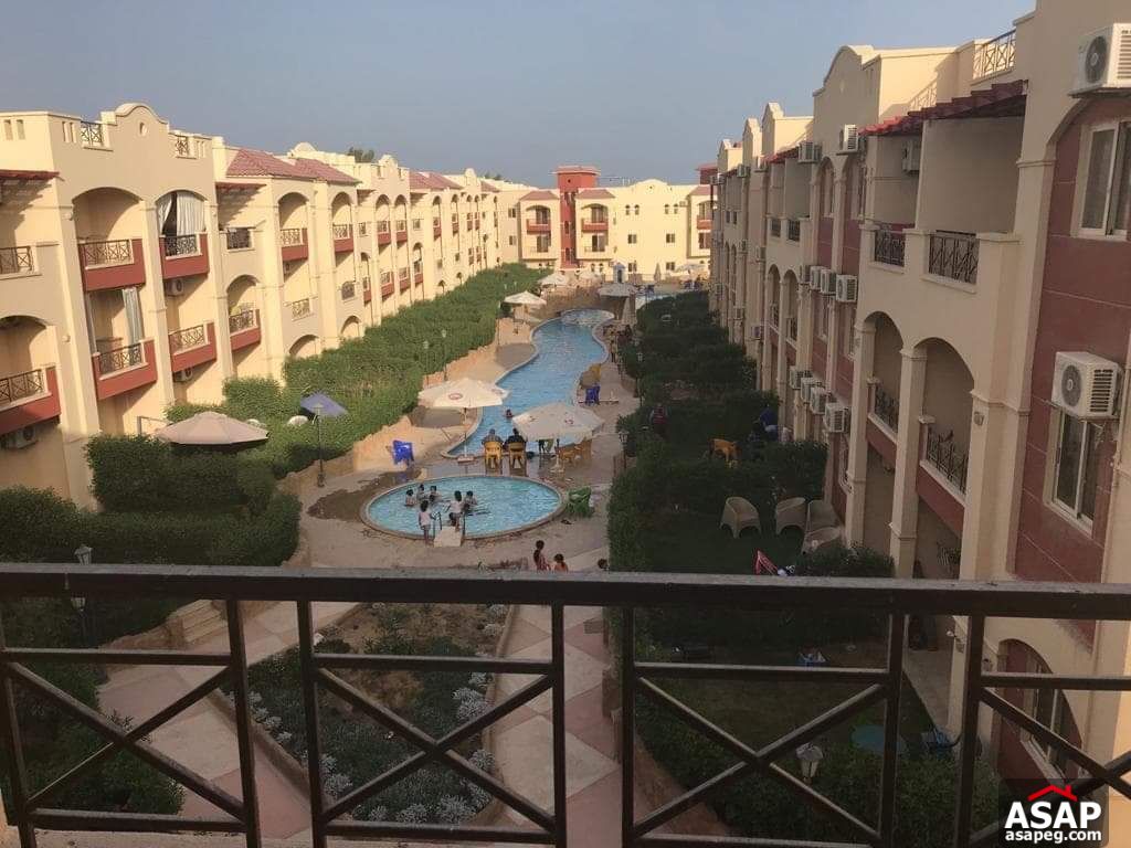 Chalet Furnished for sale in La Sirena red carpet