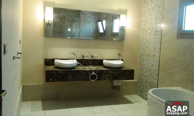 Town House with Private Garden in Allegria Town House with Private Garden in Allegria