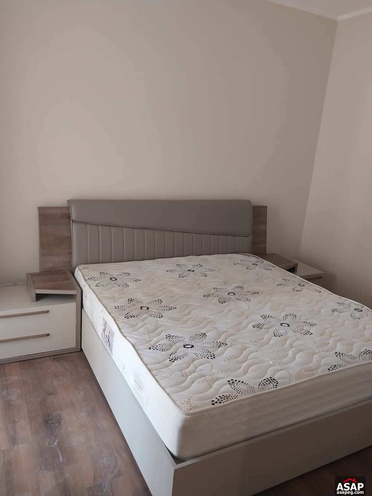 Furnished Apartment for Rent in 90 Avenue