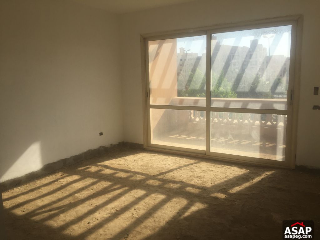 Town House for Sale in Bellagio Compound Town House for Sale in Bellagio Compound