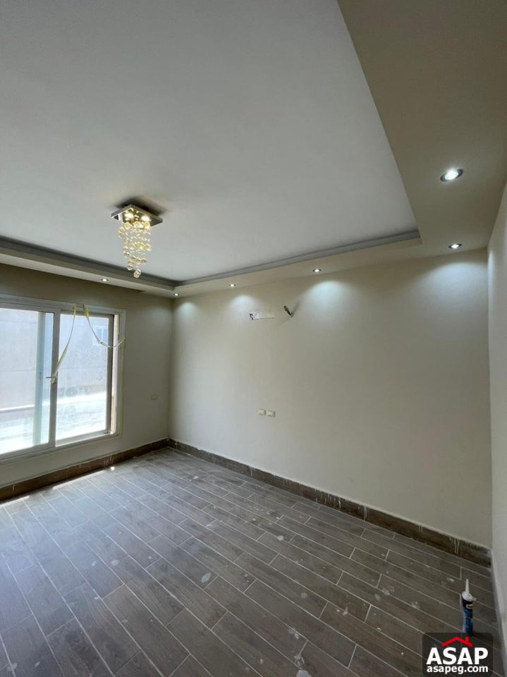 Apartment with Garden View for Rent in the Square Apartment with Garden View for Rent in the Square