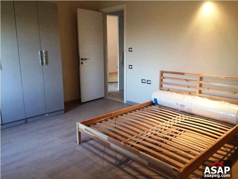 Furnished Studio for Rent in Village Gate