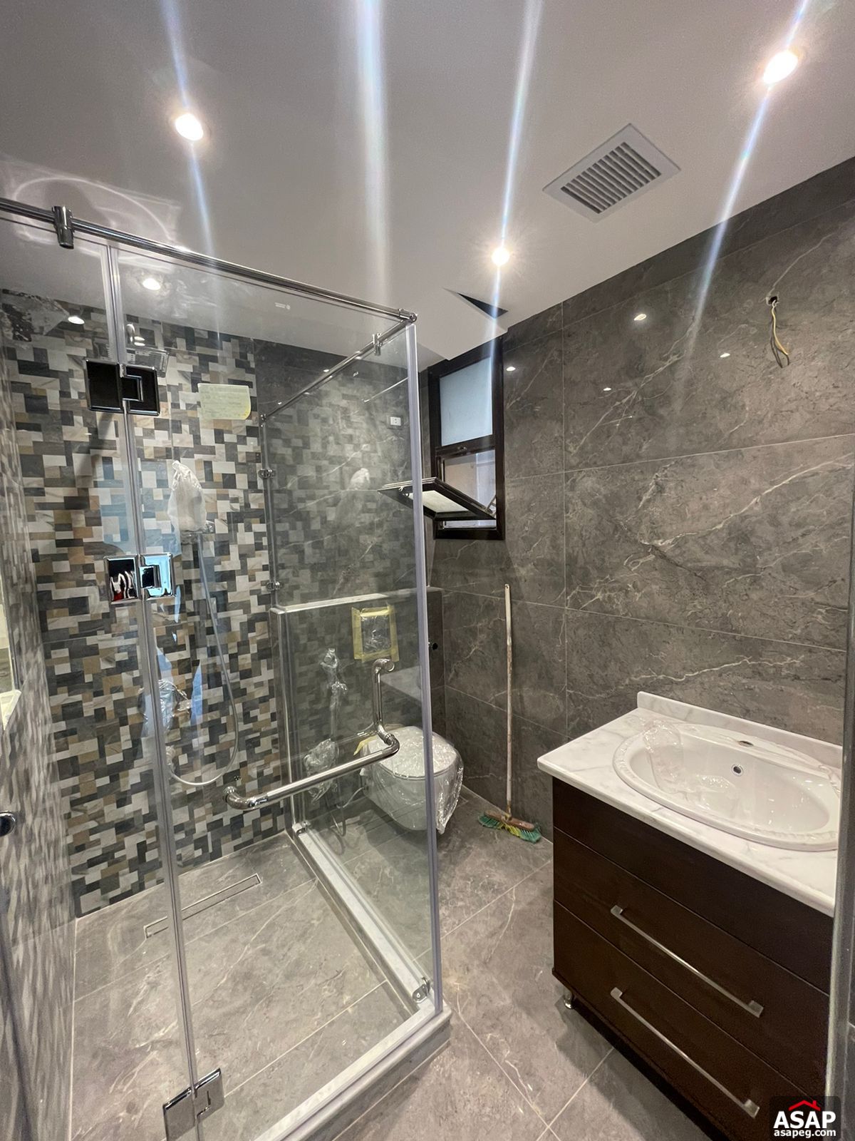 Duplex with Garden for Rent in Eastown Sodic