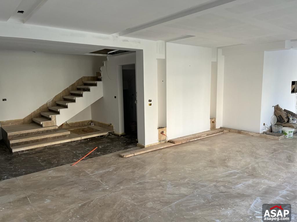 Duplex with Garden for Sale in Eastown Duplex with Garden for Sale in Eastown