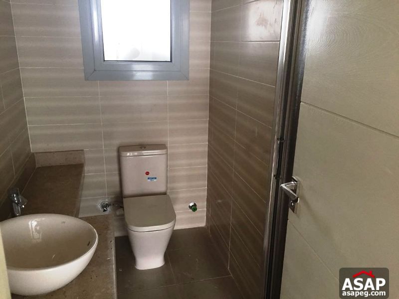 Apartment for Rent in Village Gate