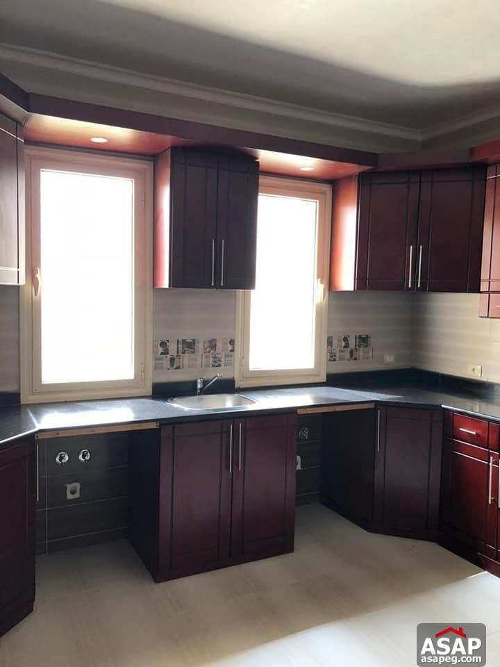 Villa with Pool for Rent in the Villa Compound