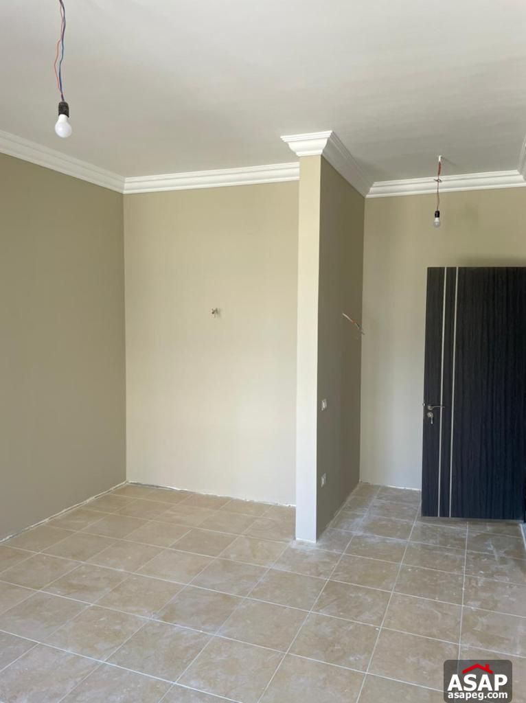 Duplex with Garden for Sale in Village Avenue Duplex with Garden for Sale in Village Avenue