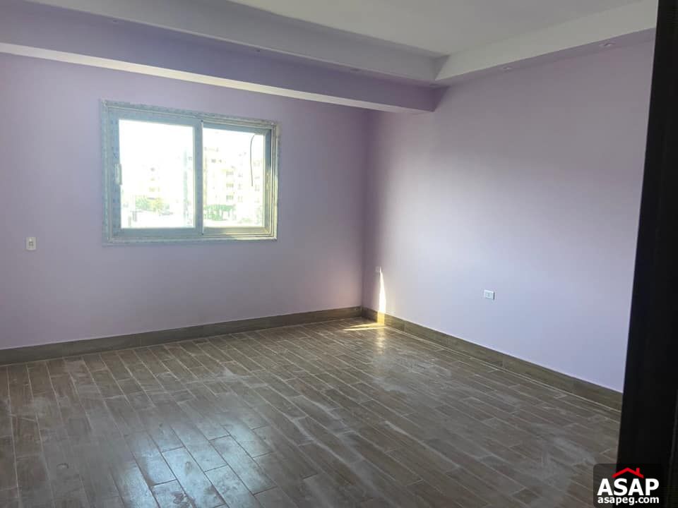 Town House for Rent in Les Rois Town House for Rent in Les Rois