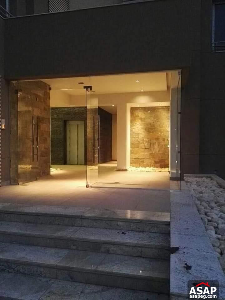 Duplex for Rent in Village Avenue Duplex for Rent in Village Avenue