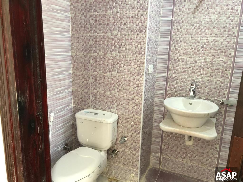 Semi Furnished Apartment for Rent in Eastown