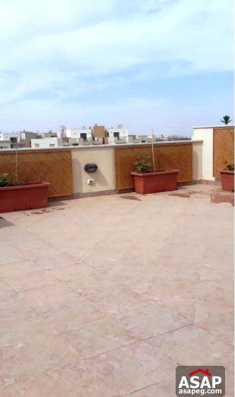 Studio with Roof for Rent in Eastown Studio with Roof for Rent in Eastown