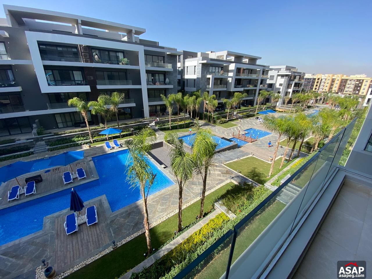 Apartment with Lake View for Rent in Patio 7