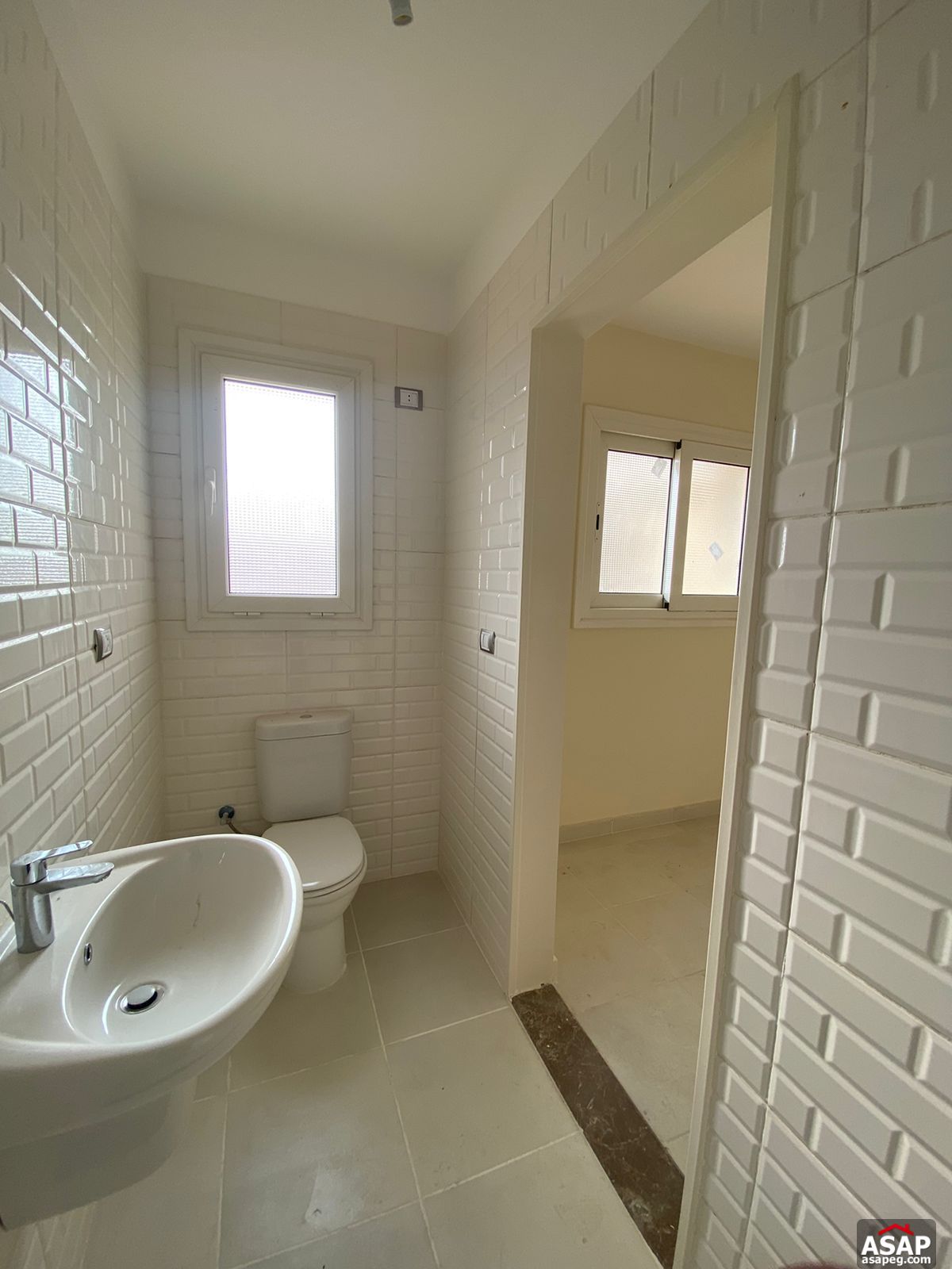 Penthouse with Lake View for Sale in Regents Park